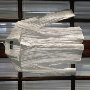 White button down shirt with thread detailing